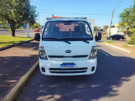 KIA BONGO 2.5 K-2500 4X2 CS TURBO DIESEL 2P MANUAL KIA BONGO 2.5 K-2500 4X2 CS TURBO DIESEL 2P MANUAL